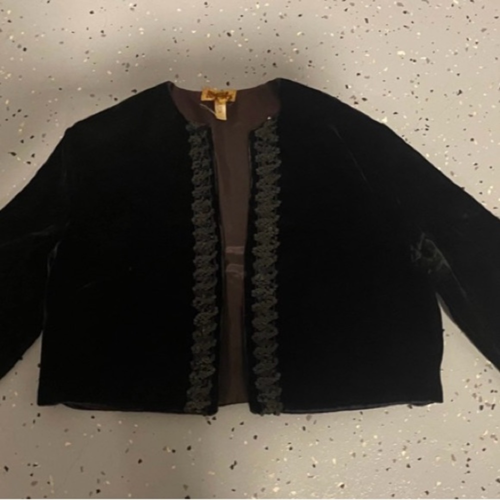 Elegant Black Velvet Vintage Women's Jacket